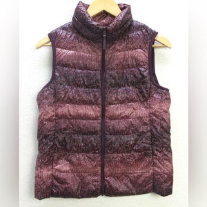 UNIQLO Ultra Light Down Vest Sweater-Print Pattern Packable Puffer Vest — Large